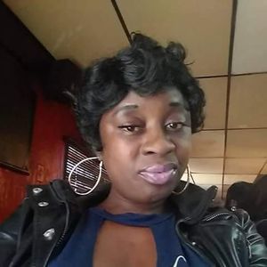 Meet your Posher, Debra